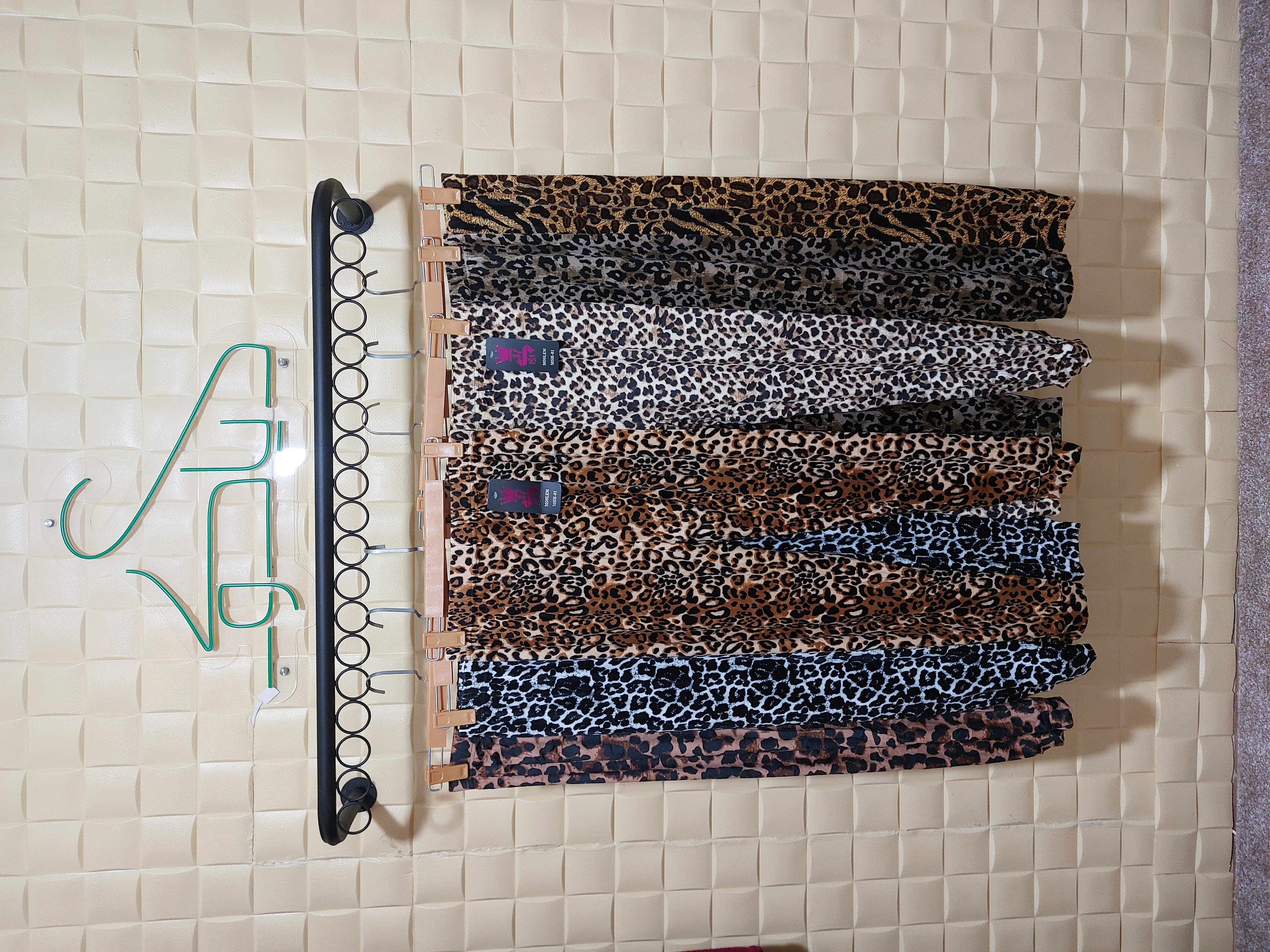 شلوار مخمل وارداتی پلنگی